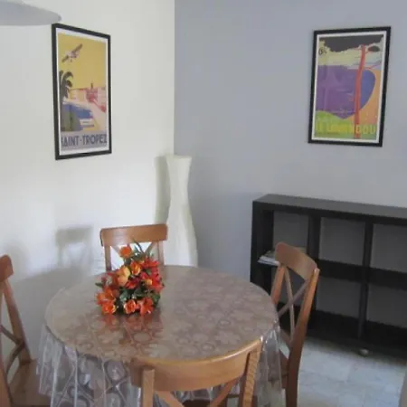 Parcs Du Lavandou 6 Апартаменты *